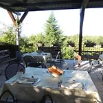 B&B Da Fabiana, Ristorante E In Alta Langa 4*
