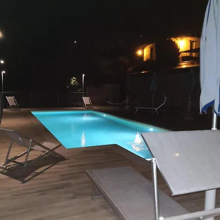 Da Fabiana, Ristorante E In Alta Langa Bed & Breakfast Bossolasco