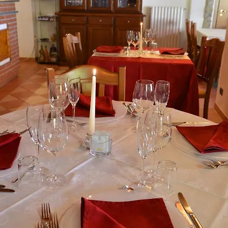 Da Fabiana, Ristorante E In Alta Langa Bed & Breakfast