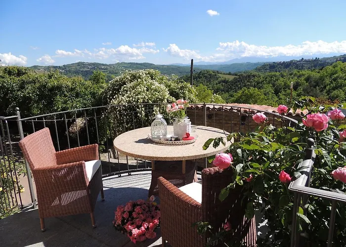 Bed and breakfast Da Fabiana, Ristorante E In Alta Langa 4*